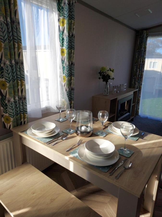 Hoburne Bashley Self-Catering Holiday Home 뉴밀튼 외부 사진